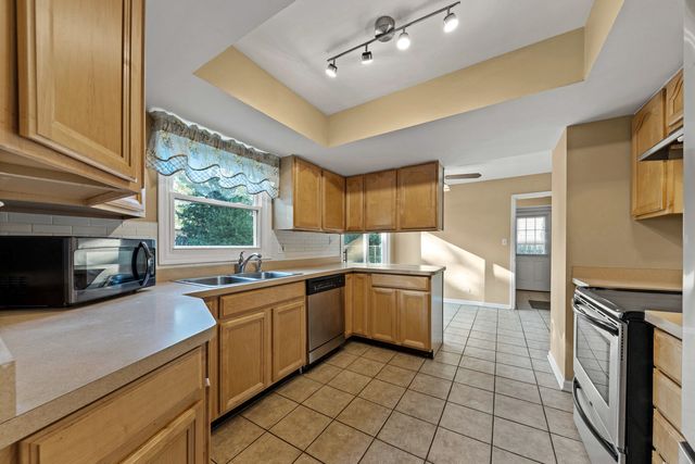 1121 Belmar Lane, Buffalo Grove, IL 60089