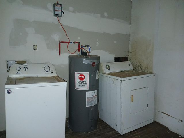 1306 1st St, Bedford, IN 47421