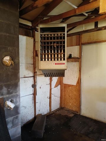 1306 1st St, Bedford, IN 47421