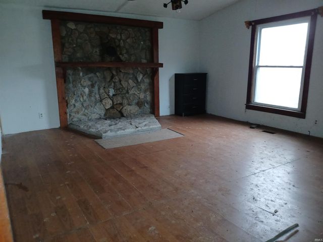 1306 1st St, Bedford, IN 47421