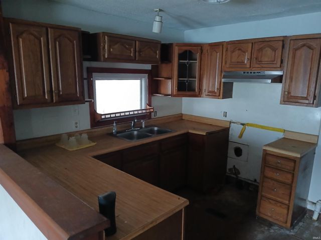 1306 1st St, Bedford, IN 47421