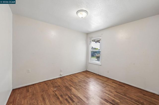 373 Sawyer St, Vallejo, CA 94589