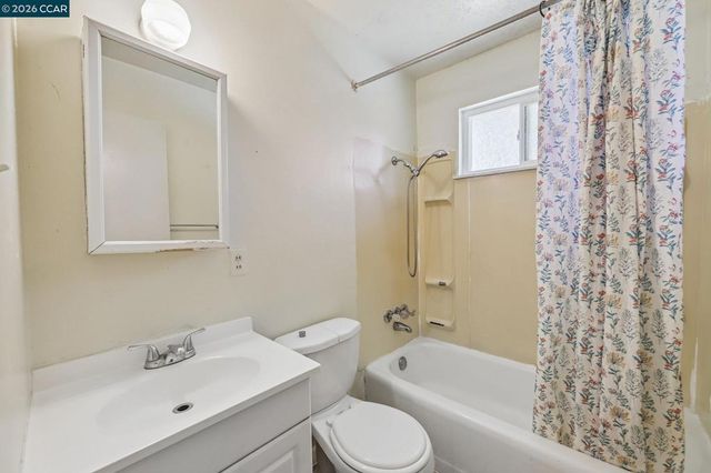 373 Sawyer St, Vallejo, CA 94589