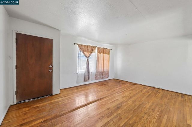 373 Sawyer St, Vallejo, CA 94589