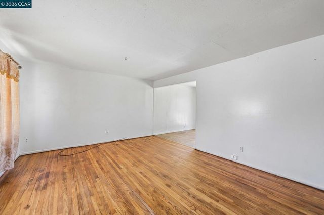373 Sawyer St, Vallejo, CA 94589