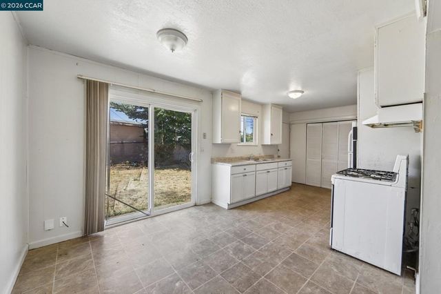 373 Sawyer St, Vallejo, CA 94589