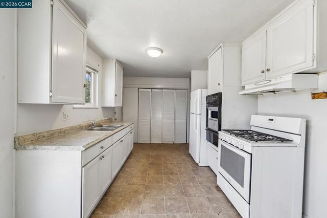 373 Sawyer St, Vallejo, CA 94589