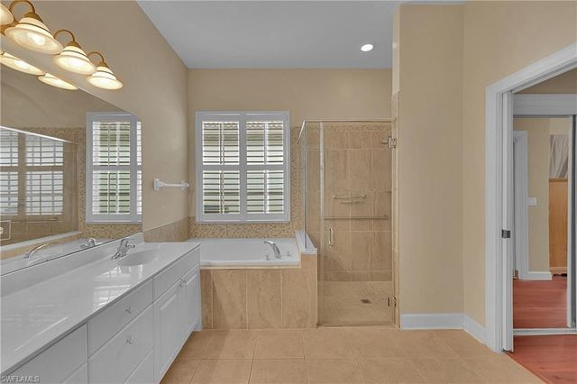 5569 WHISPERING WILLOW WAY, Fort Myers, FL 33908