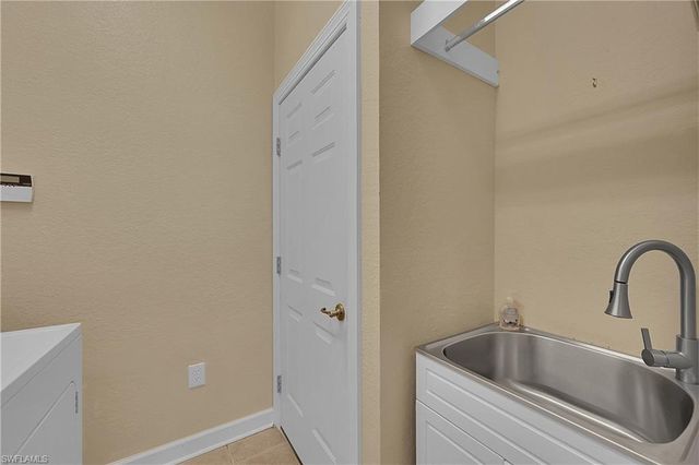 5569 WHISPERING WILLOW WAY, Fort Myers, FL 33908