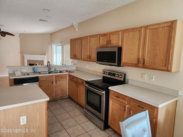 8602 LONGFORD Drive, Jacksonville, FL 32244