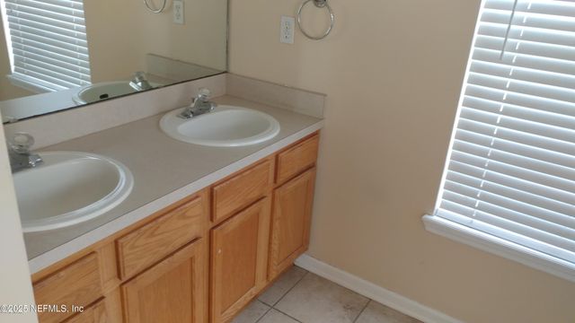8602 LONGFORD Drive, Jacksonville, FL 32244