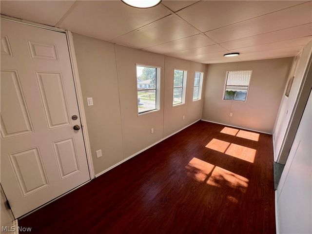 18108 Mccracken Road, Maple Heights, OH 44137