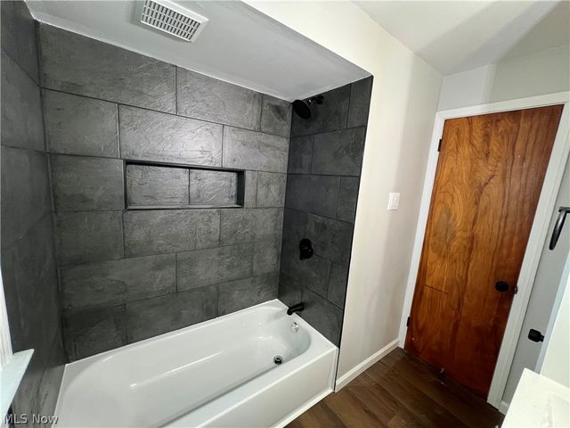 18108 Mccracken Road, Maple Heights, OH 44137
