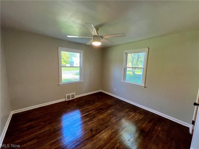 18108 Mccracken Road, Maple Heights, OH 44137