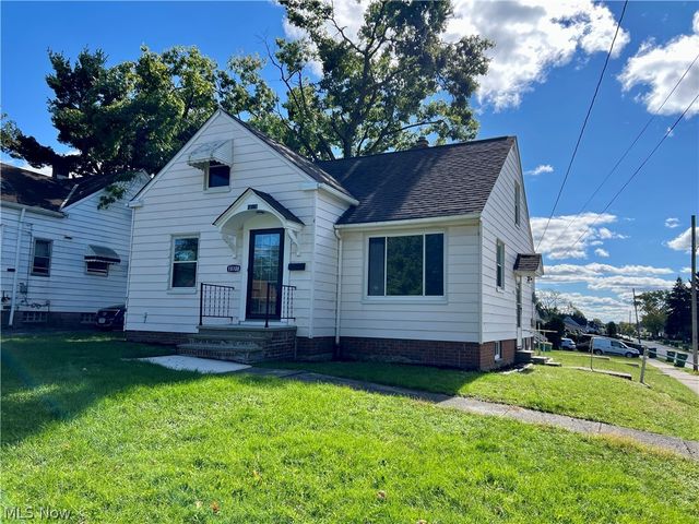 18108 Mccracken Road, Maple Heights, OH 44137