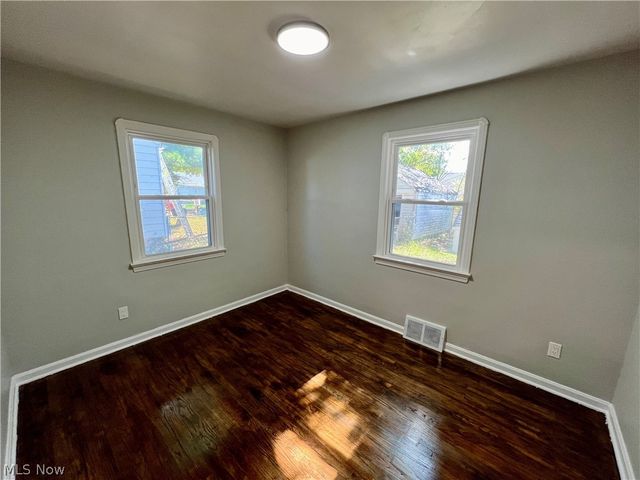 18108 Mccracken Road, Maple Heights, OH 44137