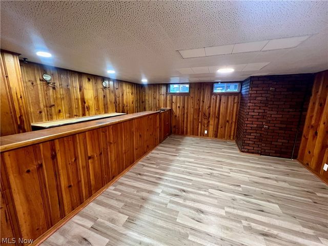 18108 Mccracken Road, Maple Heights, OH 44137