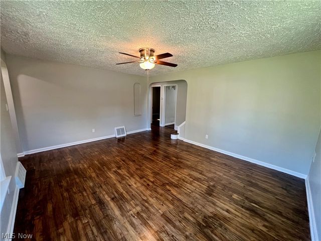 18108 Mccracken Road, Maple Heights, OH 44137