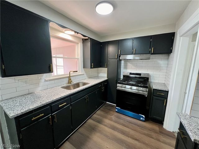 18108 Mccracken Road, Maple Heights, OH 44137
