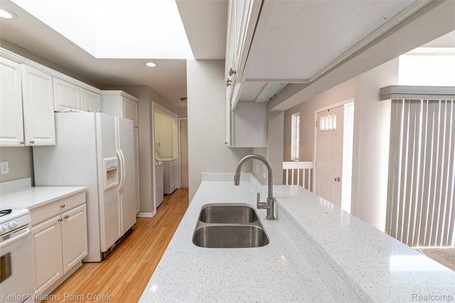 48619 Sugarbush Court, Utica, MI 48315