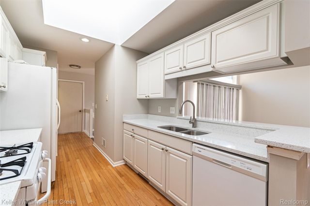 48619 Sugarbush Court, Utica, MI 48315