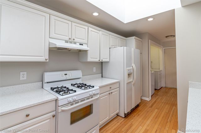 48619 Sugarbush Court, Utica, MI 48315