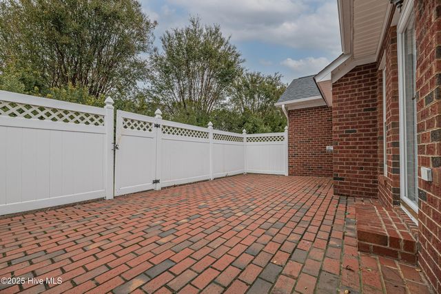 3907 Brookstone Drive, Winterville, NC 28590