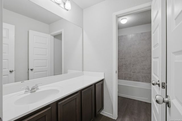 5403 Daniel Way, St Hedwig, TX 78152