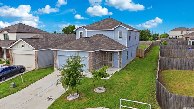5403 Daniel Way, St Hedwig, TX 78152