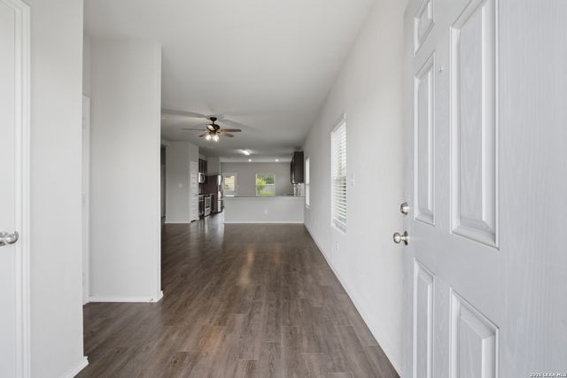 5403 Daniel Way, St Hedwig, TX 78152