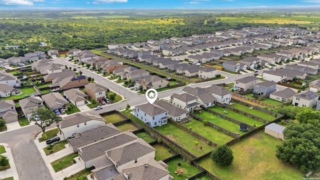 5403 Daniel Way, St Hedwig, TX 78152