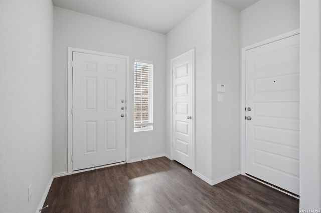 5403 Daniel Way, St Hedwig, TX 78152