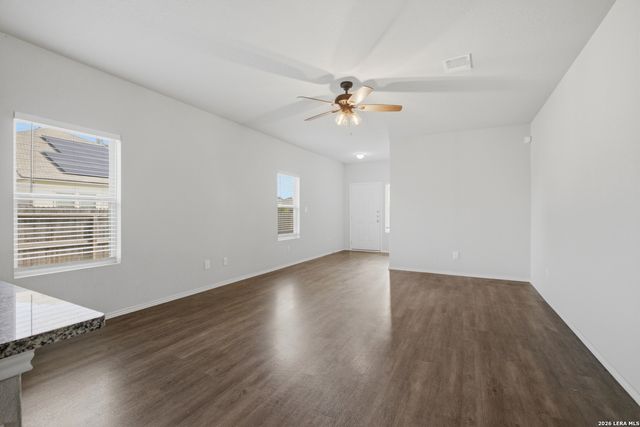 5403 Daniel Way, St Hedwig, TX 78152