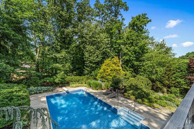 94 Hess Road, Valley Cottage, NY 10989