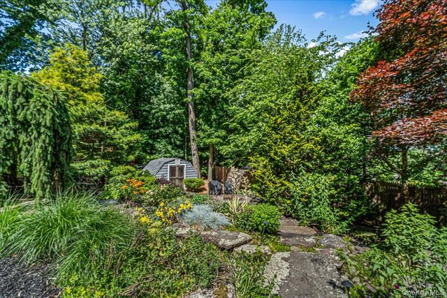 94 Hess Road, Valley Cottage, NY 10989