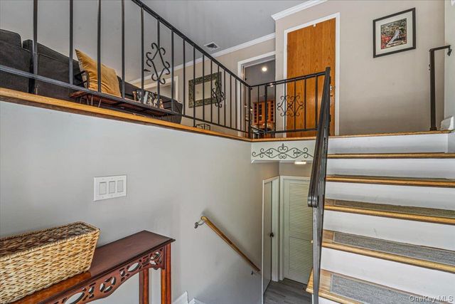 94 Hess Road, Valley Cottage, NY 10989