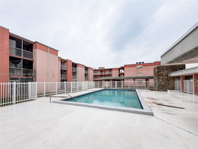 19761 SW 114th Ave 338, Miami, FL 33157