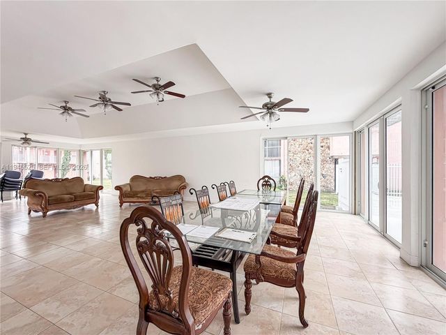 19761 SW 114th Ave 338, Miami, FL 33157