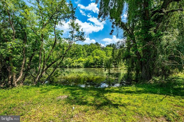 158 LOCKSLEY RD, Glen Mills, PA 19342