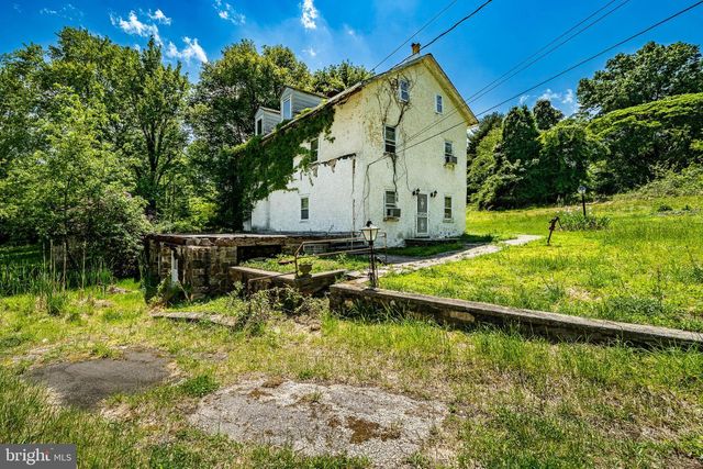 158 LOCKSLEY RD, Glen Mills, PA 19342