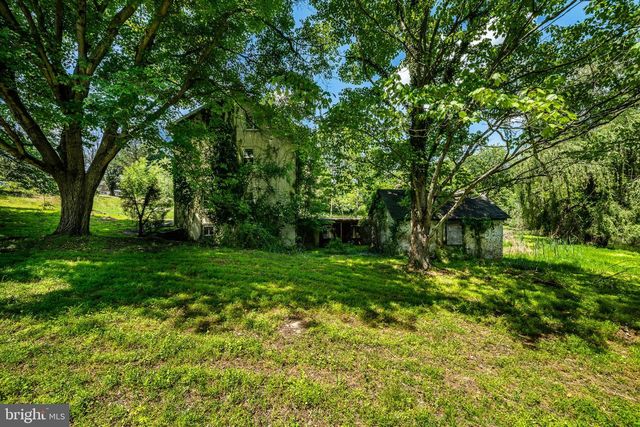 158 LOCKSLEY RD, Glen Mills, PA 19342