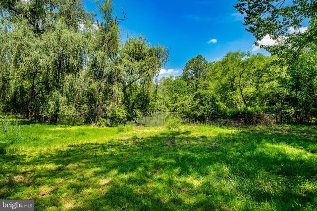 158 LOCKSLEY RD, Glen Mills, PA 19342