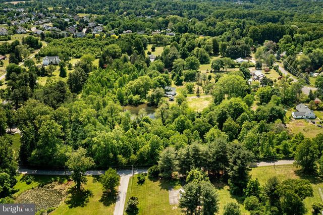 158 LOCKSLEY RD, Glen Mills, PA 19342