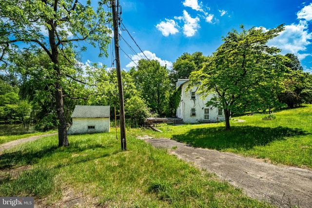 158 LOCKSLEY RD, Glen Mills, PA 19342
