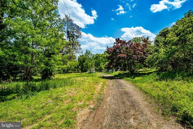 158 LOCKSLEY RD, Glen Mills, PA 19342