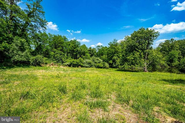 158 LOCKSLEY RD, Glen Mills, PA 19342