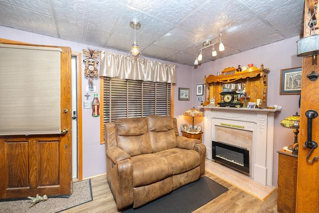 311 W Mcpherson, Canton, KS 67428