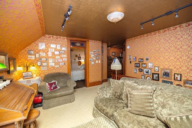 311 W Mcpherson, Canton, KS 67428