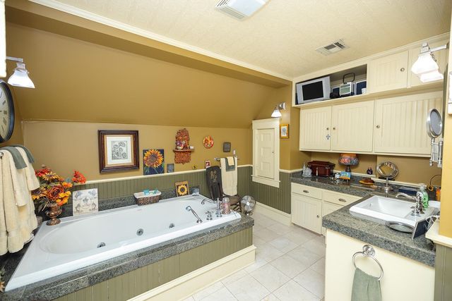 311 W Mcpherson, Canton, KS 67428