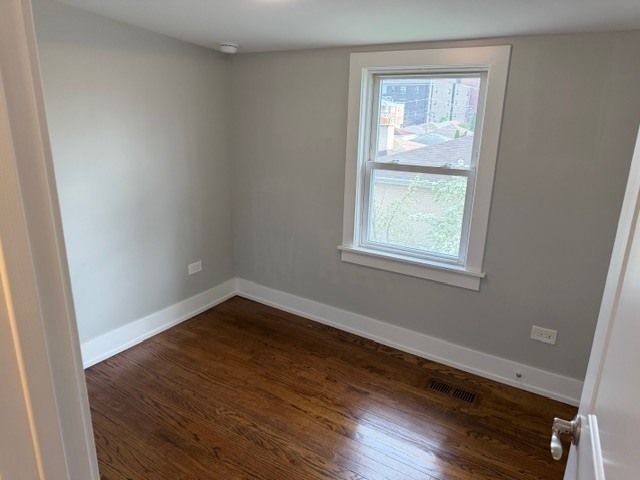 3737 N Oconto Avenue 2, Chicago, IL 60634